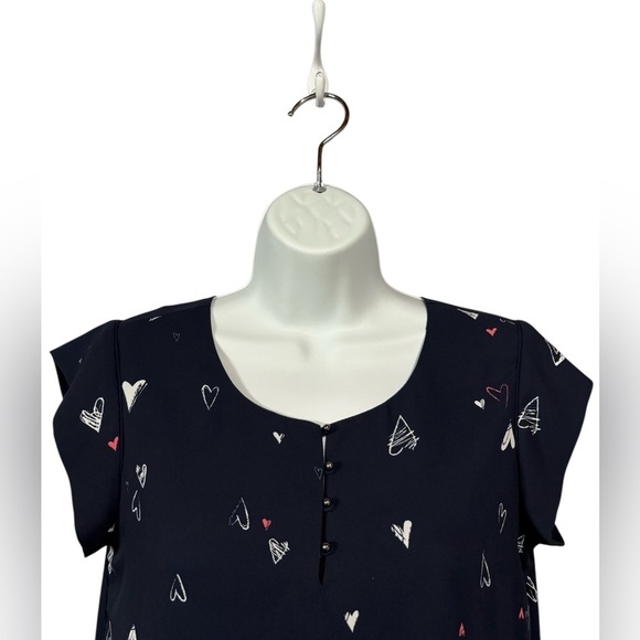 NEW, Reitmans, Chic Navy Blouse, Size XS - Picture 3 of 8